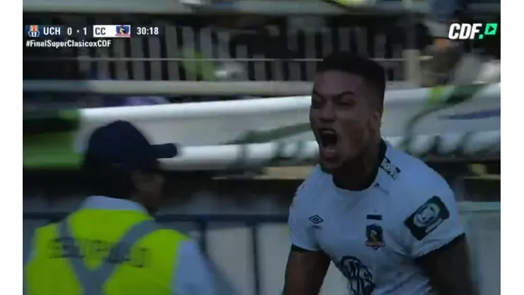 Javier Parraguez pone el 2-0 para Colo Colo sobre la U