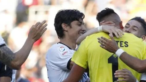 El 14 disfruta cada comento con el Cacique.