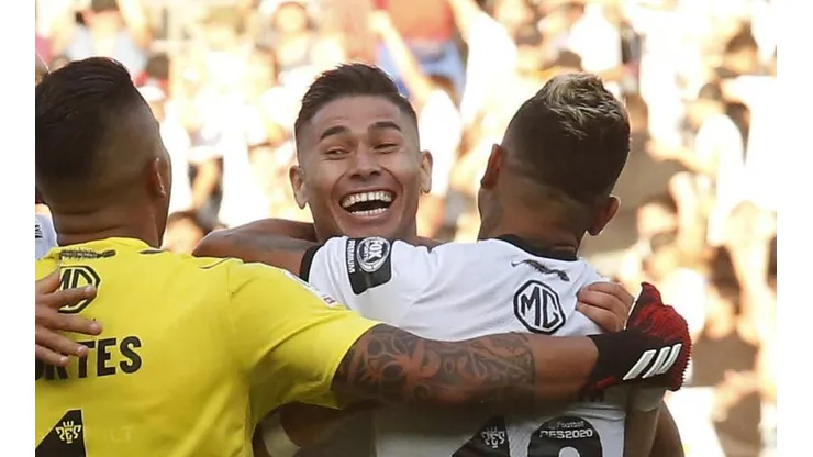 El lateral fue el primero del plantel en compartir la intimidad del camarín