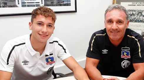 Luciano Arriagada firma su primer contrato profesional con el club