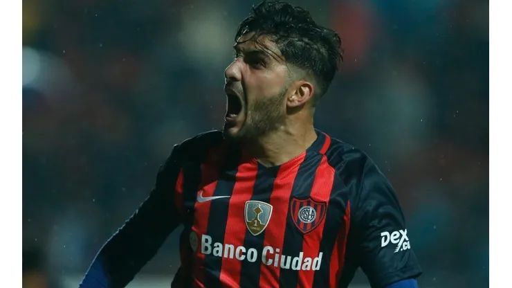 El alto sueldo del jugador fue tema en la conferencia de hoy de Espina.