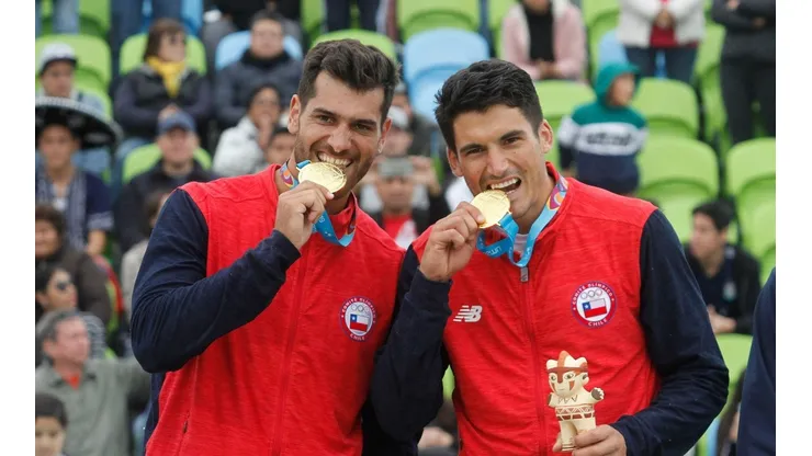 Esteban Grimalt y Marco Grimalt nuevos embajadores de Colo Colo