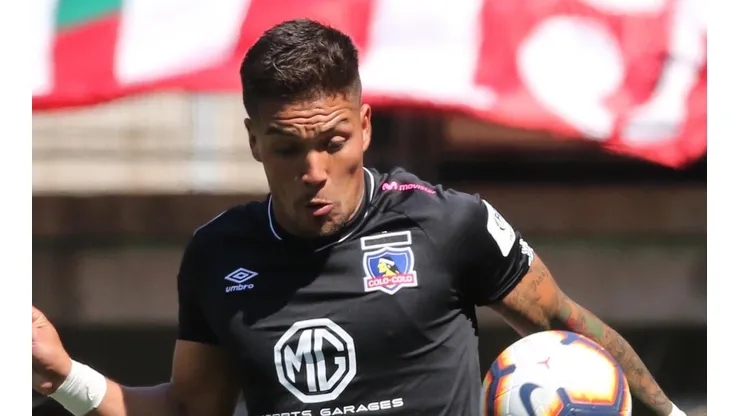 Parraguez busca su lugar en el 11 de Salas
