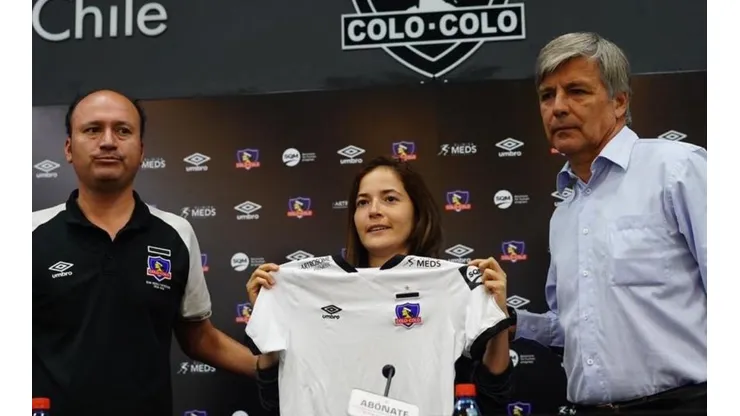 La ecuatoriana llega a tomar la dirección técnica de las albas.