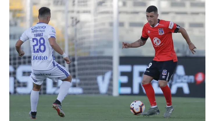 Colo Colo enfrenta a Godoy Cruz en el Estadio Monumental