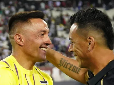 Paredes es el mejor de los capitanes y felicita a Pinto tras su debut