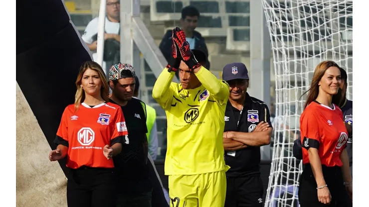 Pinto saliendo a la cancha