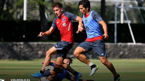 Matías Fernández participa de la práctica de fútbol