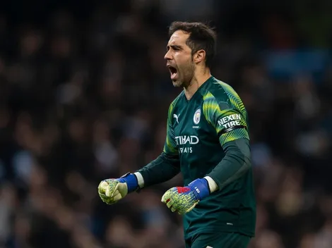 EN VIVO | Bravo titular en el encuentro del Manchester City ante el Everton