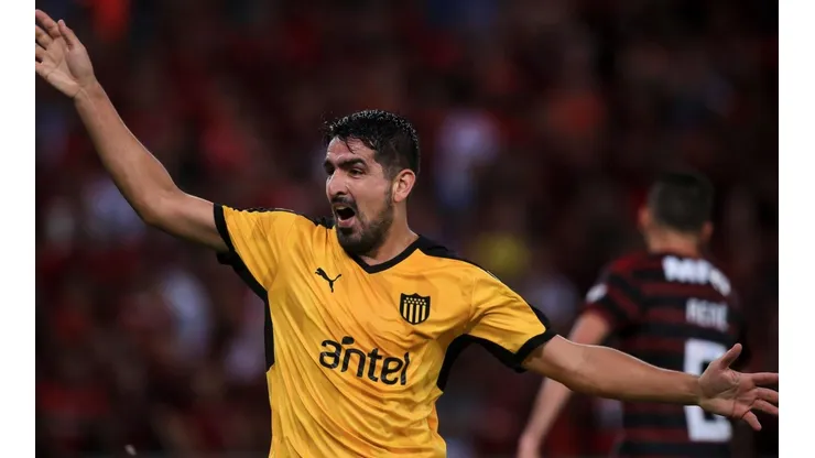 Viatri es otro de los delanteros que interesa a Colo Colo
