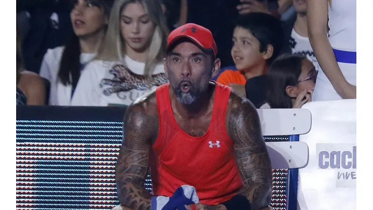 El Chino llegó al Monumental para ver el 0-0 ante Everton.