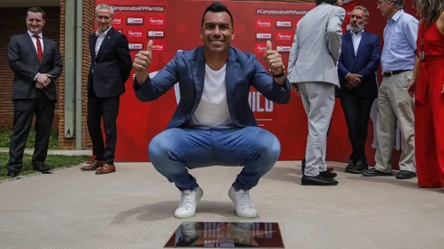 Esteban homenajeado en la ANFP tras su gol 216.