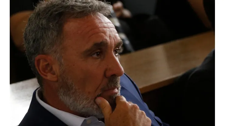 Espina ha tenido días movidos para reforzar a los albos