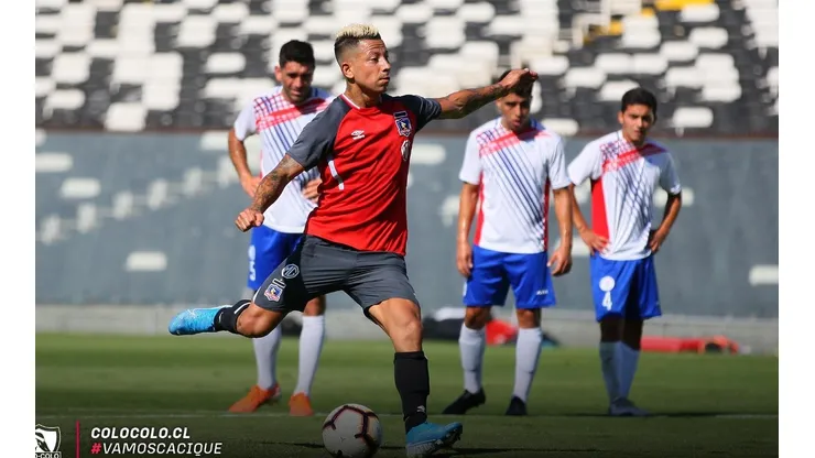 Leonardo Valencia hace su debut en Colo Colo