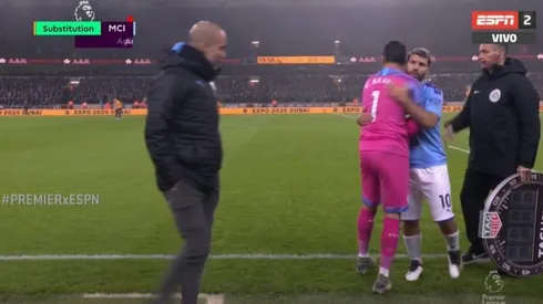 Claudio Bravo debió ingresar por Sergio Agüero