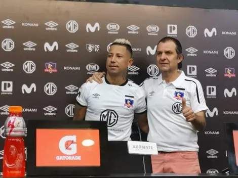 Mosa reconoció que Espina está negociando con dos 9 fuera de Chile