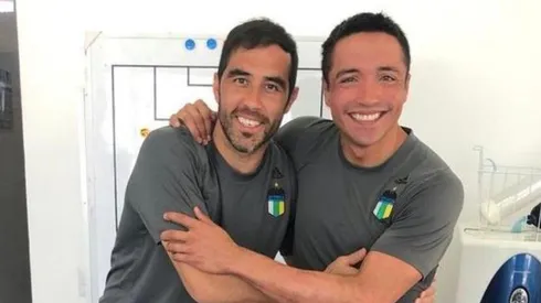 Claudio Bravo le manda buenas vibras a Miguel Pinto