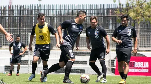 Los elegidos para Albos vs Albos entrenaron en el Estadio Monumental de cara a jugar contra las leyendas de Colo Colo.