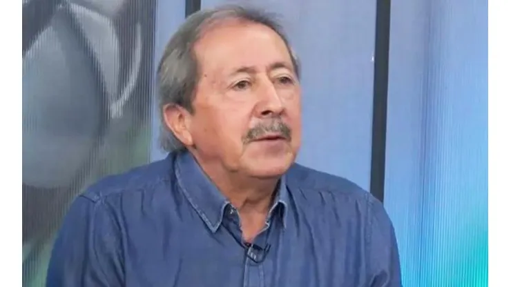 El ex Colo Colo le cae a la barra brava
