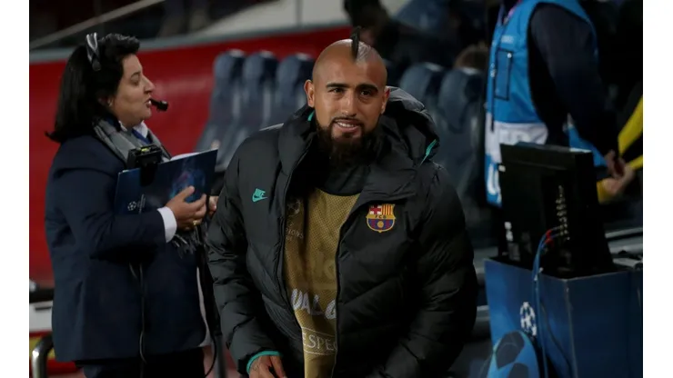 Arturo Vidal es suplente en la visita del Barcelona al Atlético de Madrid