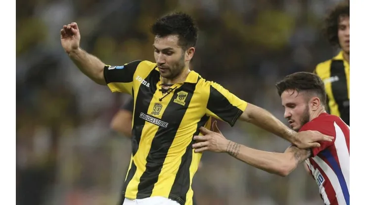 Villanueva juega en Arabia