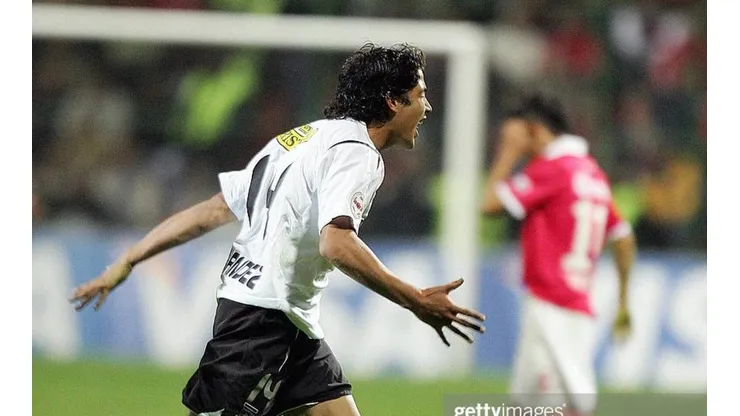 Matías Fernández celebrando su golazo