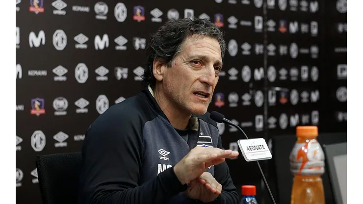Mario Salas en conferencia