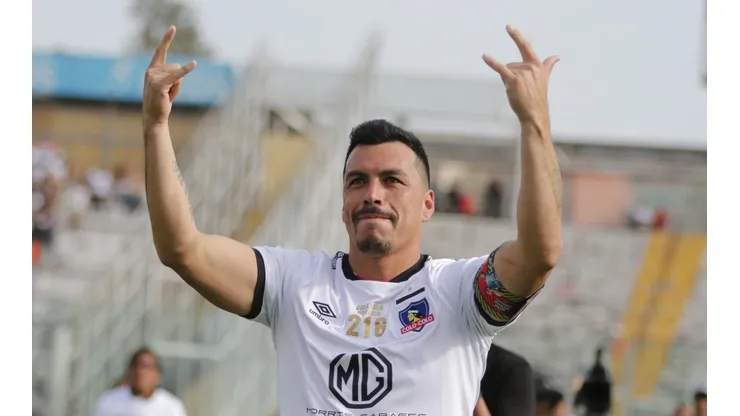 Esteban Paredes solicita a la ANFP que se deje ingresar lienzos sociales