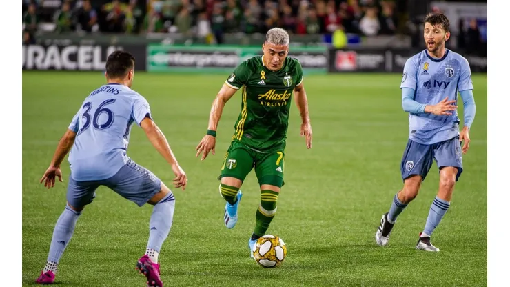 Brian Fernández se queda sin club