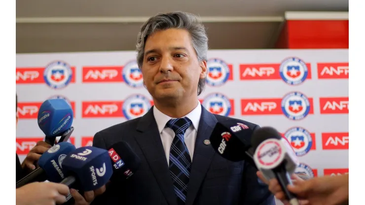 Moreno pidió a los hinchas entender que el fútbol debe volver.