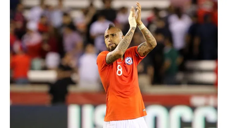Arturo Vidal llegó a Chile para ponerse la camiseta de La Roja.