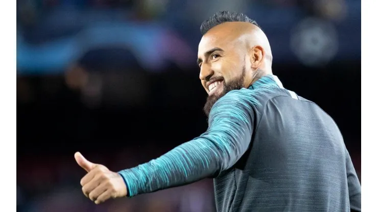 Arturo Vidal va al banco