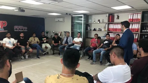Esteban Paredes y Jorge Valdivia acuden a reunión del Sifup