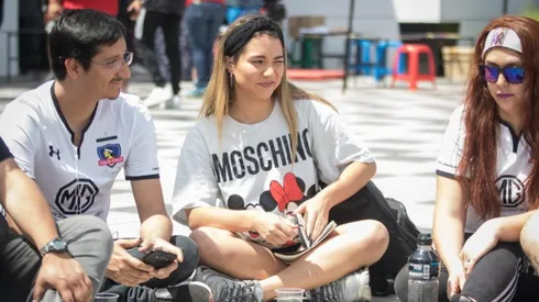 Princesa Alba conversando con los asistentes del cabildo
