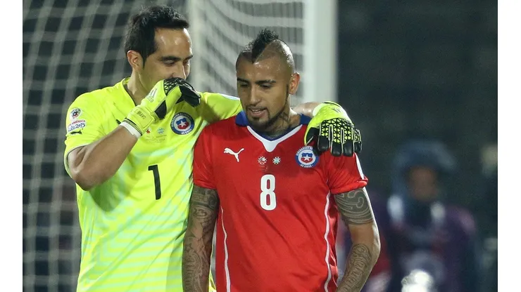 Claudo Bravo y Arturo Vidal antes del quiebre en la selección.