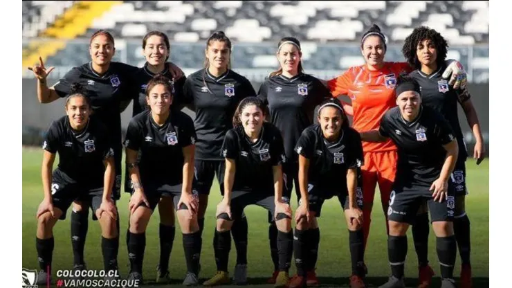 Colo Colo anuncia contratos para todo su plantel femenino.