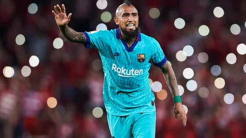 Arturo Vidal titular en Barcelona
