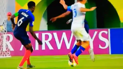 Chile cae 2-0 ante Francia en su debut en el Mundial sub 17