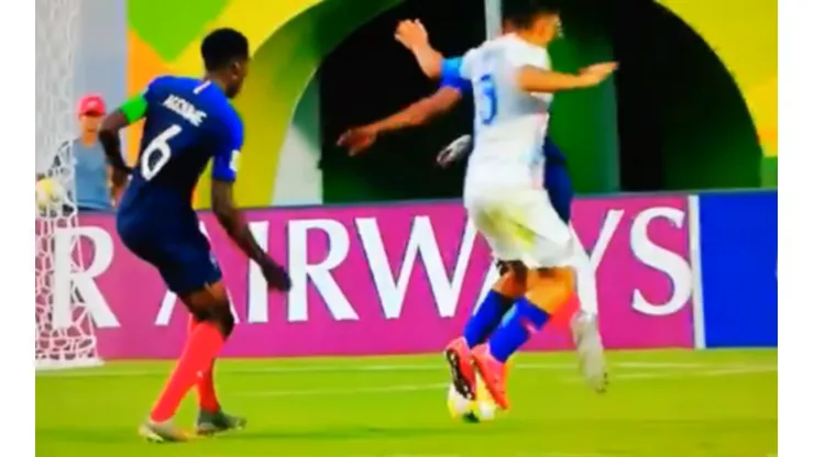 Chile cae 2-0 ante Francia en su debut en el Mundial sub 17