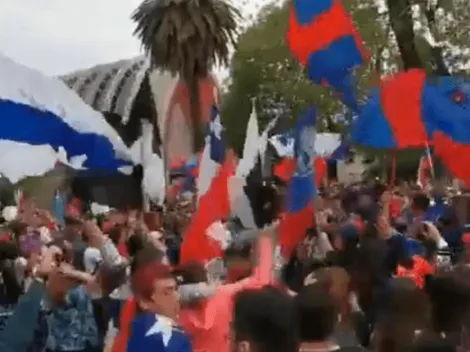 Hinchas de CC, la U y la U "chocan" y entonan "Solo le pido a Dios"