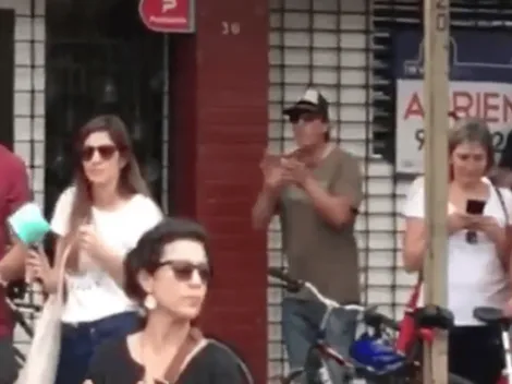 VIDEO | Pillan a Mario Salas en la calle protestando por un Chile mejor