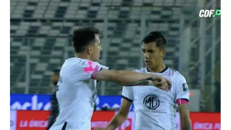 Pelea entre Mouche y Villanueva
