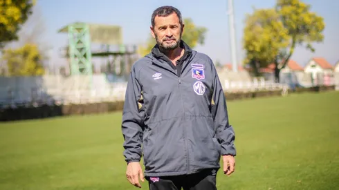 Jaime Zapata se va molesto tras el empate ante Peñarol