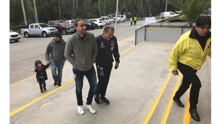 Zaldivia ingresando al estadio