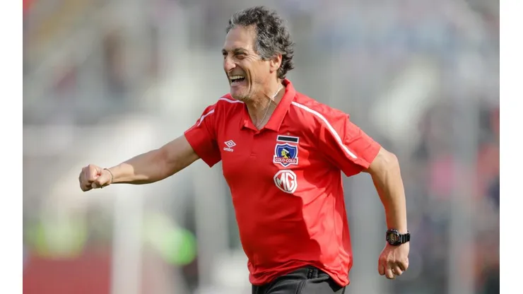 Mario Salas siendo feliz en el Cacique