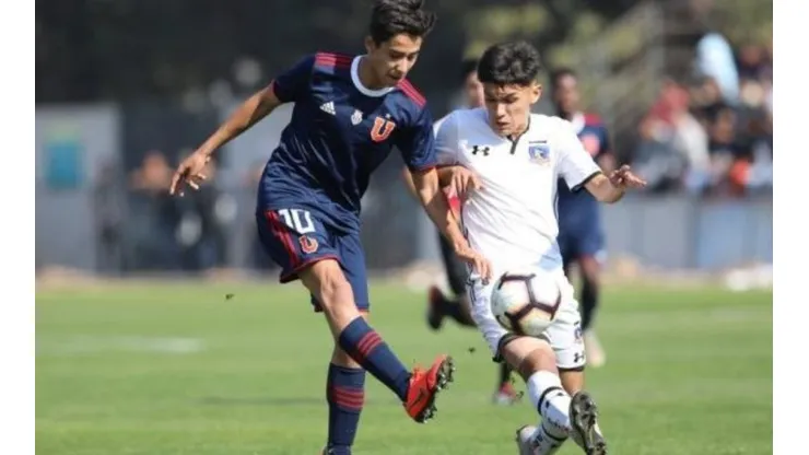 Joan Cruz jugando un clásico juvenil