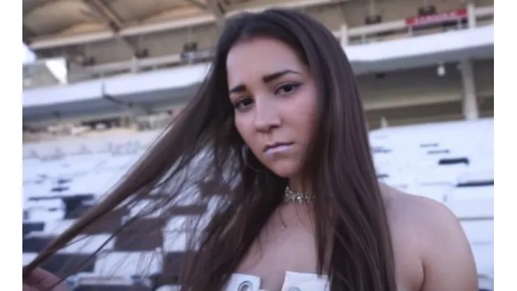 La cantante colocolina estará en Lollapalooza.