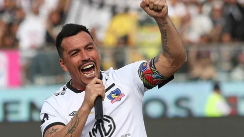 Esteban Paredes festejando su gol 216