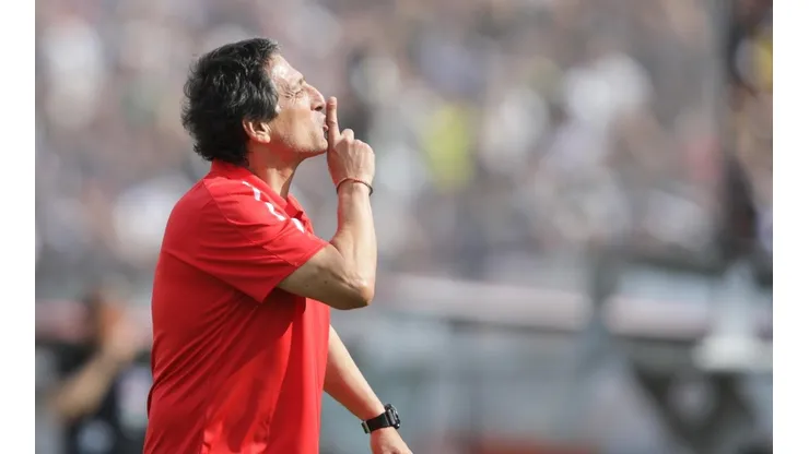 Uno de los gestos de Salas a la tribuna