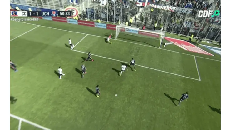 Gabriel Suazo anota su primer gol ante la U